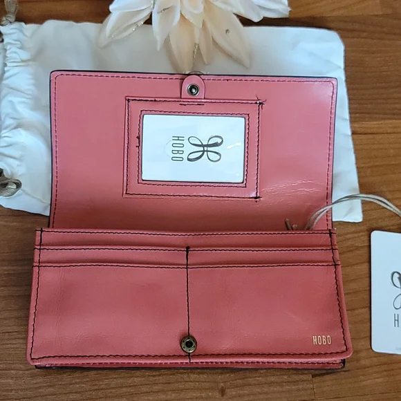 HOBO Tea Rose Alta Leather Wallet - Picture 9 of 14